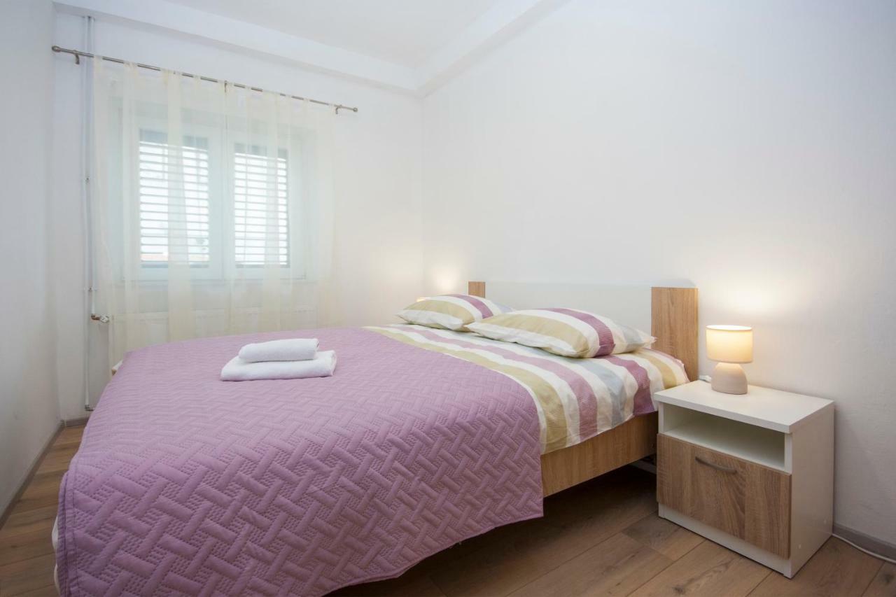 Apartment Marsela Шибеник Экстерьер фото