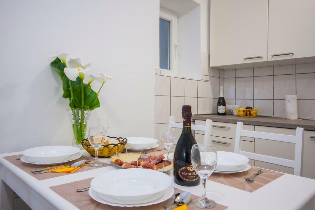 Apartment Marsela Шибеник Экстерьер фото